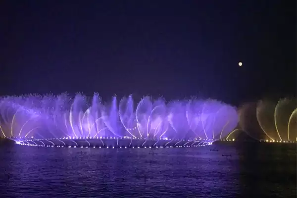 China’s Top 10 Most Beautiful Musical Dancing Fountain The Jinji Lake Music Fountain2