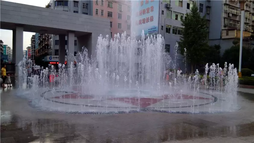 Yizhang County Government Square Dry Floor Musical Water Fountain, China1