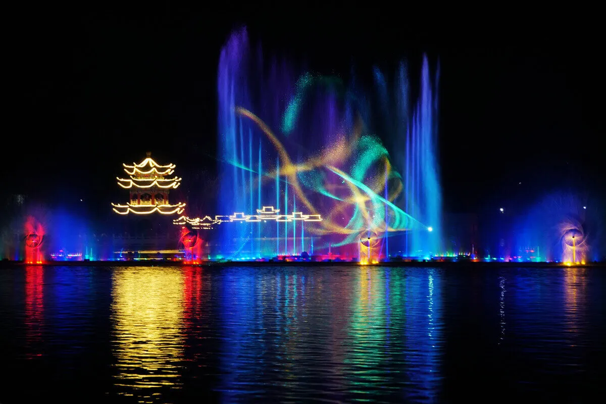 laser and water screen projection