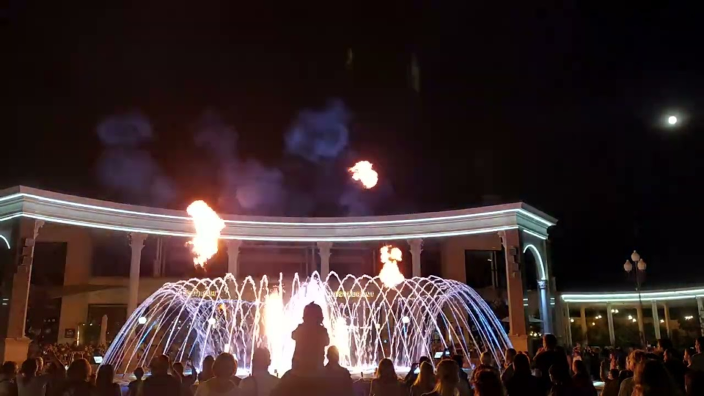 Fuentes de Kirguistán 5 fountain with fire