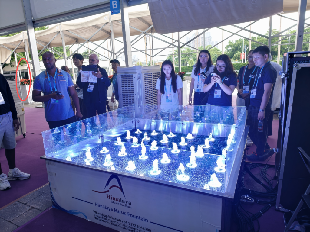 Himalaya Fountain exhibe sus equipos de fuentes musicales en la 139ª Feria de Cantón, ampliando así sus alianzas globales. 7 139th Canton Fair
